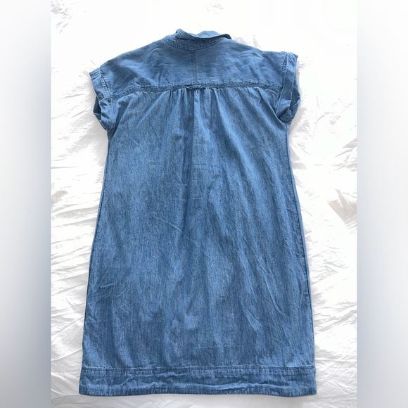 Vineyard Vines Chambray Shirtdress [S] - Picture 10 of 12